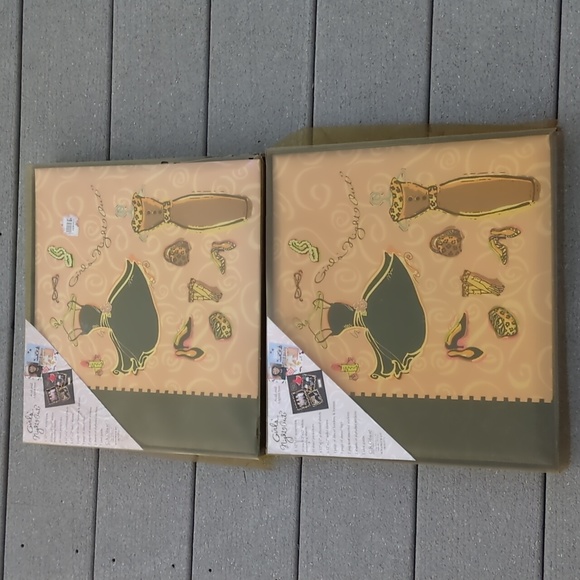 NWT Set of 2 C.R. Gibson Girls Night Out Scrapbook Kit - Picture 6 of 12